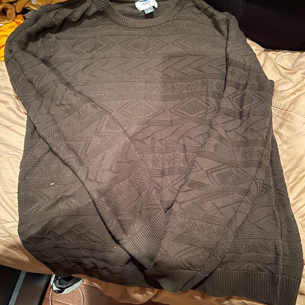 Old navy sweater